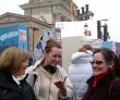 Künstlertreffen vor dem Brandenburger Tor 08.11.09.jpg